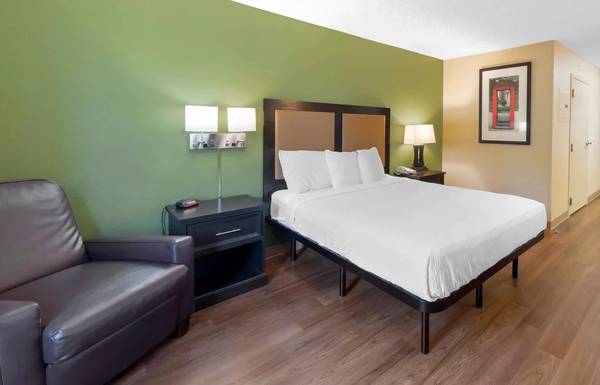 $1,653 / 1br - Tarifas semanales y mensuales. Sin contrato, sin verificación de crédito (9650 East Geddes Ave, Englewood, CO)63844743466753121