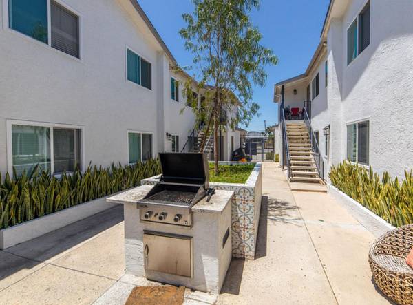 $1,995 / 1br - Perfect 1B Apartment - Custom Tile Kitchen - Newly Built BBQ Area (Cherokee Point)63701586462851122