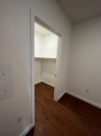 $1,709 / 1br - 722ft2 - Top Floor 1X1 *Move-in Ready! Beautiful View of Gabriel Park (Multnomah Village)63672654142593121