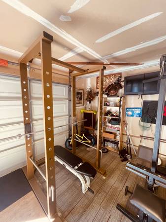 Squat rack (powder coated) 1