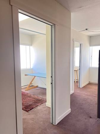 $500 / 160ft2 - Private office with design space in shared art studio 1