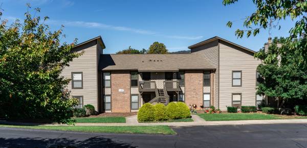 $1,575 / 2br - 1003ft2 - 2 Bedroom 1 Bath $1,575 1003ft2 (Asheville)64029376182914120