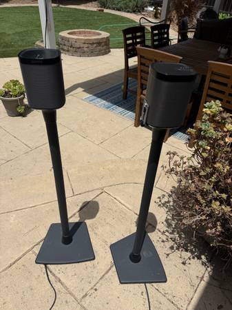 SONOS Sanus Floor Stand for Sonos One Speakers (Pair) 1