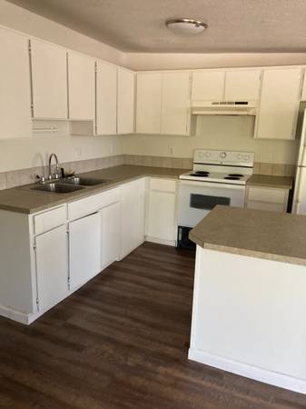 $1,800 / 2br - 2 bedroom apartment available (Gaston)63820909003649120