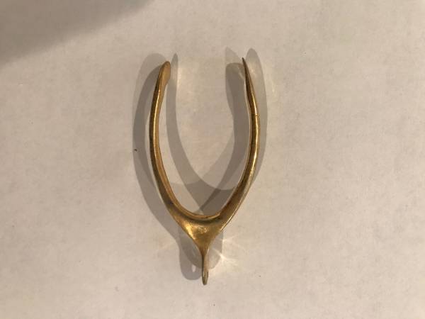Gold wishbone pendant 1
