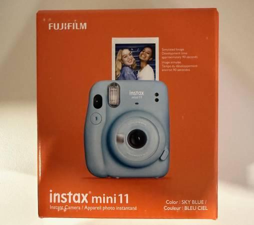 Fujifilm Instax Mini 11 Instant Camera Sky Blue 1
