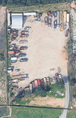 Parking - Semi - Dump Truck - Heavy Equipment -  RV - Boat - Trailer 1