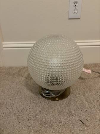 Spherical table lamp 1