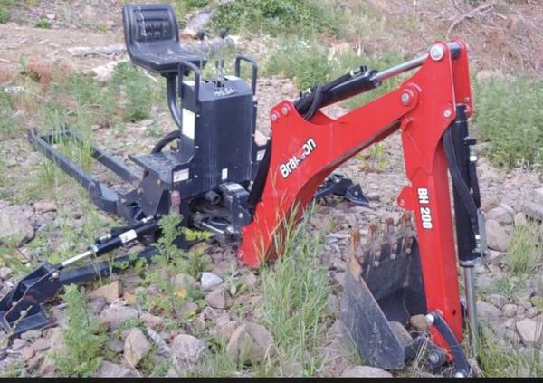 BH200 BRANSON BACKHOE WITH UNDER FRAME 1