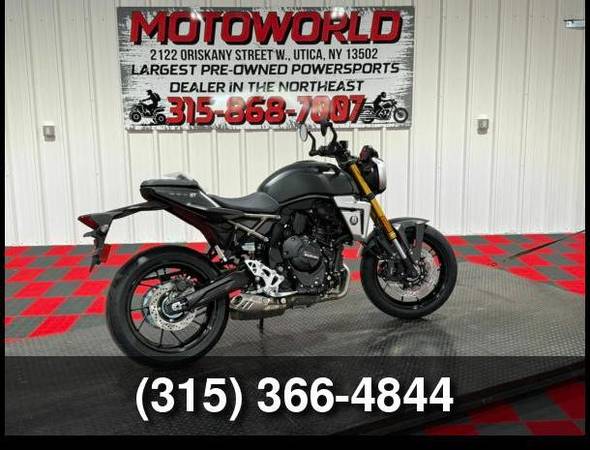 2026 Suzuki GSX-8T Street 1