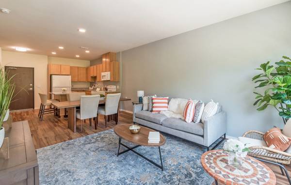 $1,216 / 1br - 700ft2 - Sueña más grande, vive mejor: ¡Mudate hoy! (Covington - Cerca del centro de Covington)64045868836097122