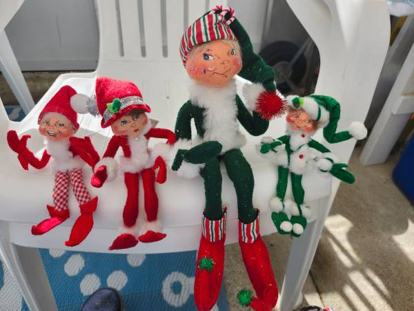 Annalee Elf Collection 1