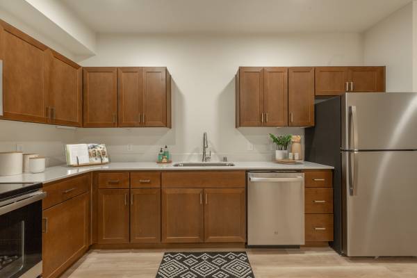 $1,575 / 1br - 733ft2 - First Floor Corner Retreat in a Gated Community - $500 Off First Full (Hazel Dell)63820738951811122
