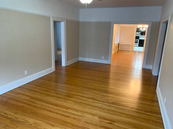$1,625 / 2br - 1300ft2 - Extra Large, Very Nice 2 bd (Springfield)64017047310722122