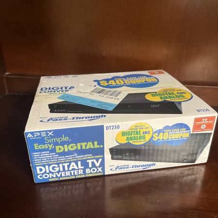 Apex Digital TV Converter Box w/ Remote etc. New in Box 1