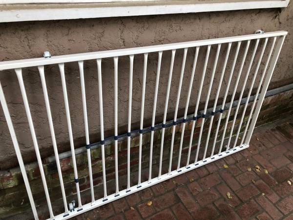 Underneath Bed Storage Rack with Wheels 1