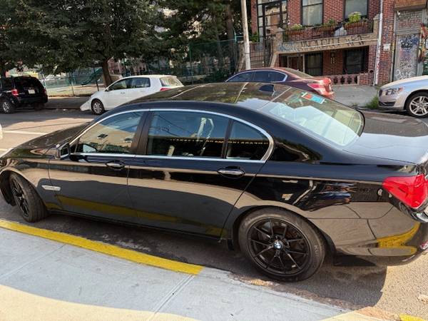 BMW 750 LI - $8,000 (Brooklyn NYC)63469895618561123