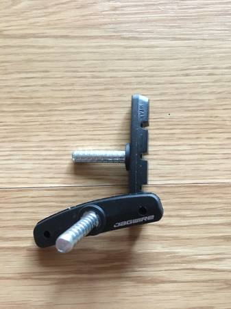 Pastillas de freno Jagwire para cantilever 70 mm (par) - Nuevas - Retiro en persona 60616 - 5 $ (Chicago)63471433130113121