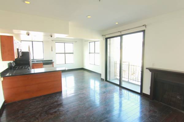 $4,595 / 2br - 1300ft2 - 2 Dormitorios 2 Baños en West Hollywood (West Hollywood/Adyacente a Beverly Hills)63700919844483124