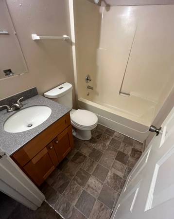 $1,685 / 2 habitaciones - 768 pies² - Explora, sueña, asientate. ¡Tu viaje comienza aquí! Restricción de ingresos (Kent)63688352343169123