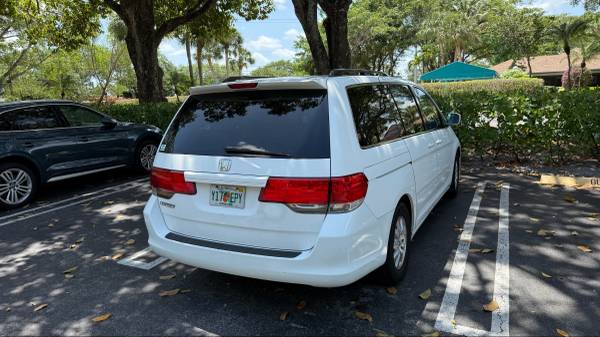 2010 Honda Odyssey - $3.500 (Pompano Beach)63480053389827121