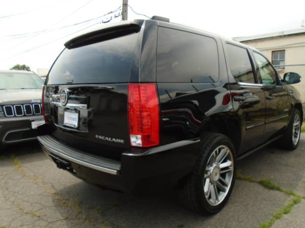 2014 Cadillac Escalade AWD 4dr Premium - $21,997 (Lakewood, colorado)63492292840193124