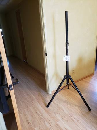 Soportes para altavoces - $25 (Turlock)63470290678147120