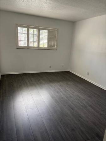 $2,749 / 2br - LEASE LIGHTHOUSE VILLAGE.  1ST FLOOR CORNER VILLA WITH ATTACHED GARAGE (POMPANO BEACH)64049274844930124
