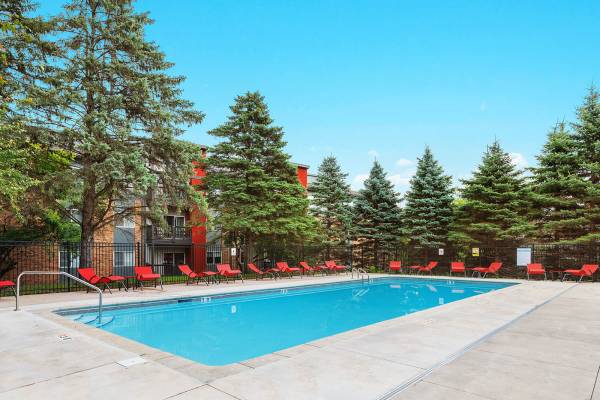 $1,120 / 600ft2 - On-site Maintenance, Fitness Center, High-Speed Internet Access (14030 Chestnut Dr, Eden Prairie, MN)64048420753667120