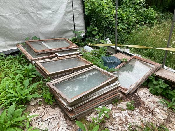 33 glass windows 1