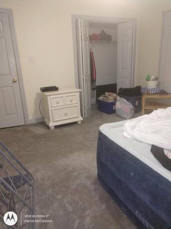 $900 / 5br - 193ft2 - Large Bedroom in West End For Rent (West End 64&Parham)64027111468035124