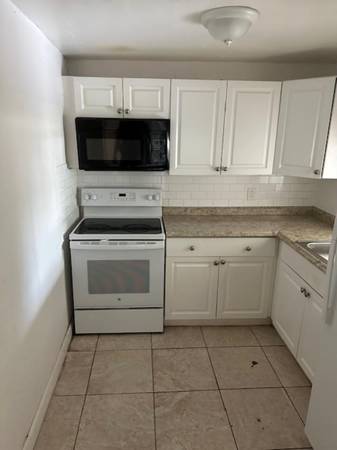$1,450 / 1br - 1 Habitación con SIN PRIMERO NI ÚLTIMO PARA MUDARSE (Pompano Beach)63825138365699120