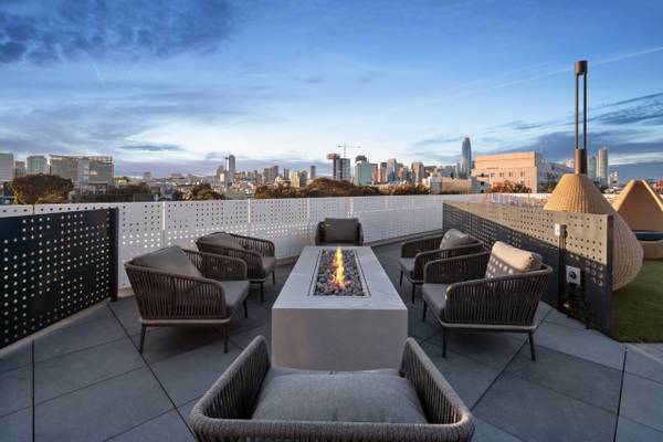 $4,685 / 2br - 902ft2 - 2 BD, WiFi throughout property, San Francisco CA (SOMA / south beach)64000755726337123