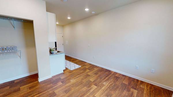 $999 / 283ft2 - Rent A213 for $999 utilities included and get One month FREE!! (Leavenworth)63690682413825122