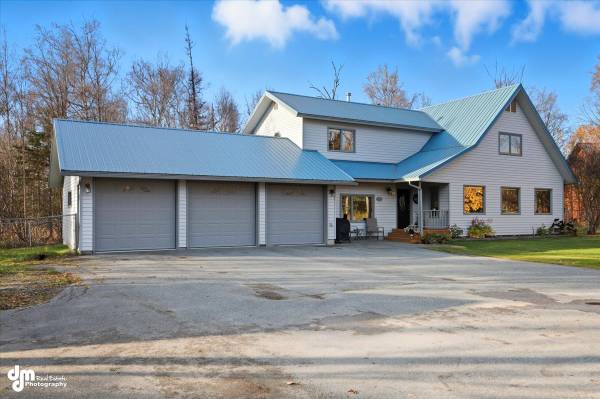 $478,000 / 3br - 1958ft2 - AMAZING PALMER GEM! (4600 North Mckean Drive) (Palmer)64149617760899121