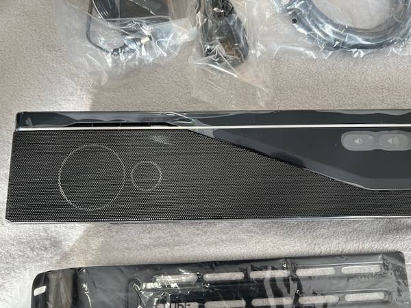 Sistemas de colaboración de sonido y video YAMAHA CS-700 con cámara incorporada - $79 (Ridgewood 11385 Queens)63471466648963122