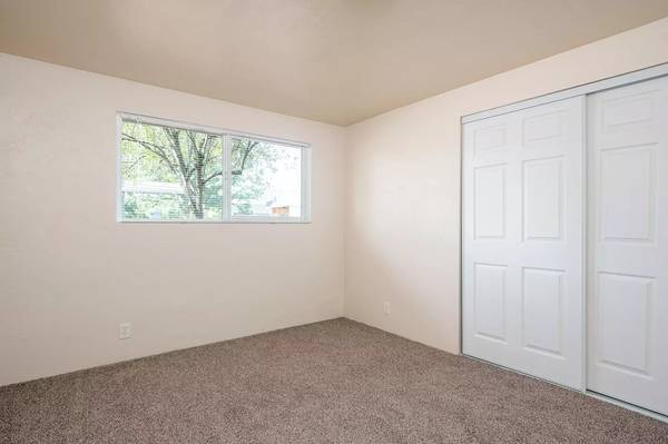 $1,291 / 1br - 700ft2 - We have the perfect 1 bed 1 bath for you and your pets! Tour today! (Springfield)63977278274819123