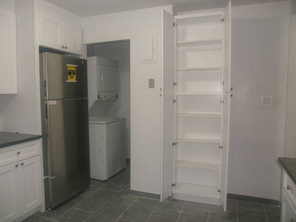 $3,300 / 3br - 3BR,2BathDUPLEX,L-shapedDR/LR,WOODfl,C/Air,2CarParking,WASHER/DRYR (Bayside near Douglaston and  Little Neck)63788506005379121