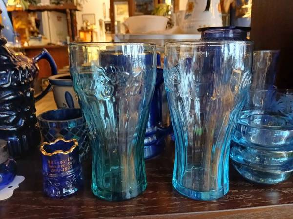 x2 Vintage 2009 Coca-Cola McDonald's Promotional 12 Oz. Teal Glass's 1