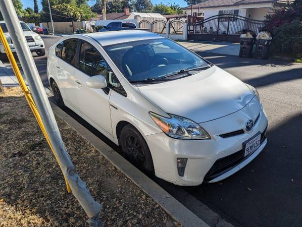 2013 Toyota Prius – White – 178k Miles – Runs Strong – Smog & Registra 1