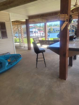 $1,200 / 3br - 1800ft2 - waterfront  home for rent includes utility's weekly (kiln)63902939893251121