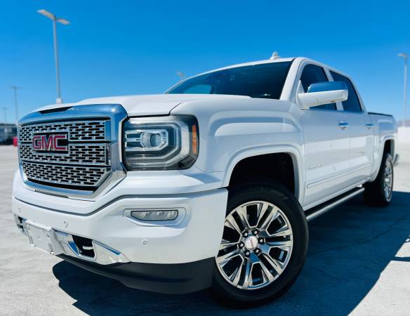 2017 GMC SIERRA DENALI 1500 4WD 4X4 "EXTRA LIMPIO" BAJAS MILLAS "¡FINANCIAMOS NOSOTROS! - $29,995 (san jose oeste)63487829221889123