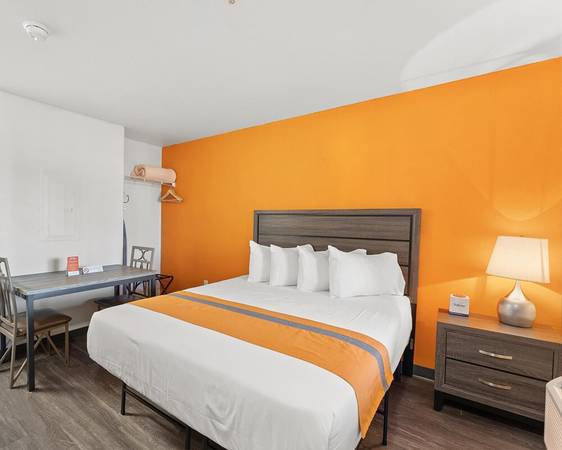 Elevator Access, Free Utilities, Flat Screen TVs 1