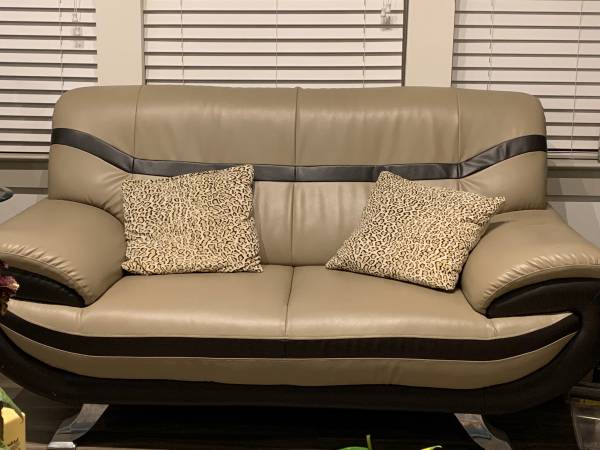 Five seater beige sofa set for sale!!! 1