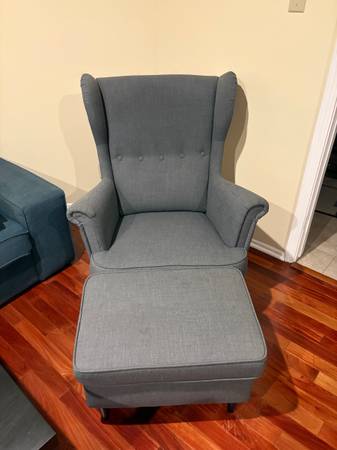 armchair with ottoman 1