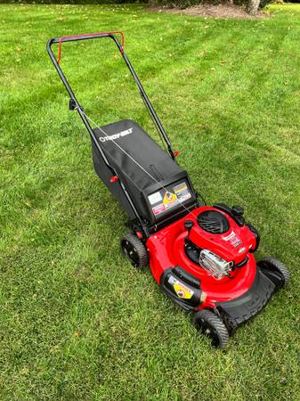 Troy-Bilt 21" Push Mulcher / Bagger Mower 1