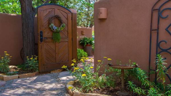 $250 / 2br - 1100ft2 - South Capitol Condo! 8-30 to 9-4! 2 BR, 2BA, 2 Patios!63806143408899120