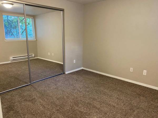 $2,009 / 3br - 1130ft2 - ¡Hágase sentir como en casa! Hermoso de 3 habitaciones, 2 baños en Clackamas (Clackamas - Cerca del centro comercial Clackamas Town Center)63831251309441123