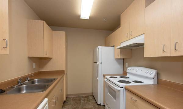 $1,810 / 4br - 1194ft2 - Cozy Studio With Utilities Included & In-Unit Laundry! (Vancouver)63820763032449122