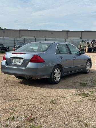 2007 Honda accord - $2,20063617060635521123